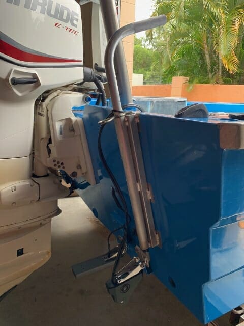 Custom made livescope bracket with adjustable mount